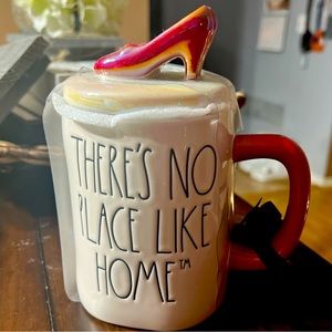 Rae Dunn; Wizard Of Oz Ruby Slipper Mug; Comes w/ ruby red shoe mug lid.